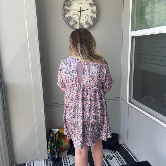 Pink floral Babydoll dress - Picture 2 of 4